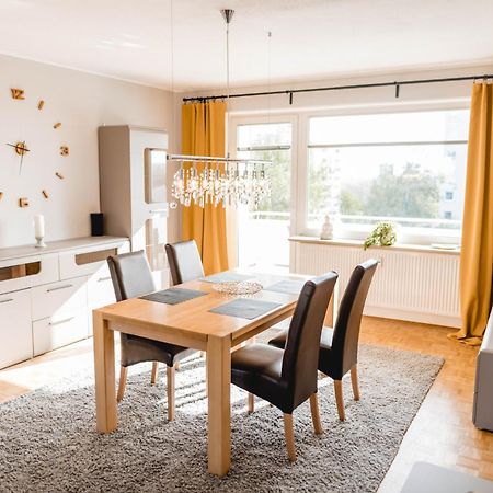 Me Homes - Grosse Moderne Designer-Wohnung Fuer Urlaub Und Business - Mit Kueche, Buero, Balkon Und 2 Parkplaetzen Bayreuth Bagian luar foto
